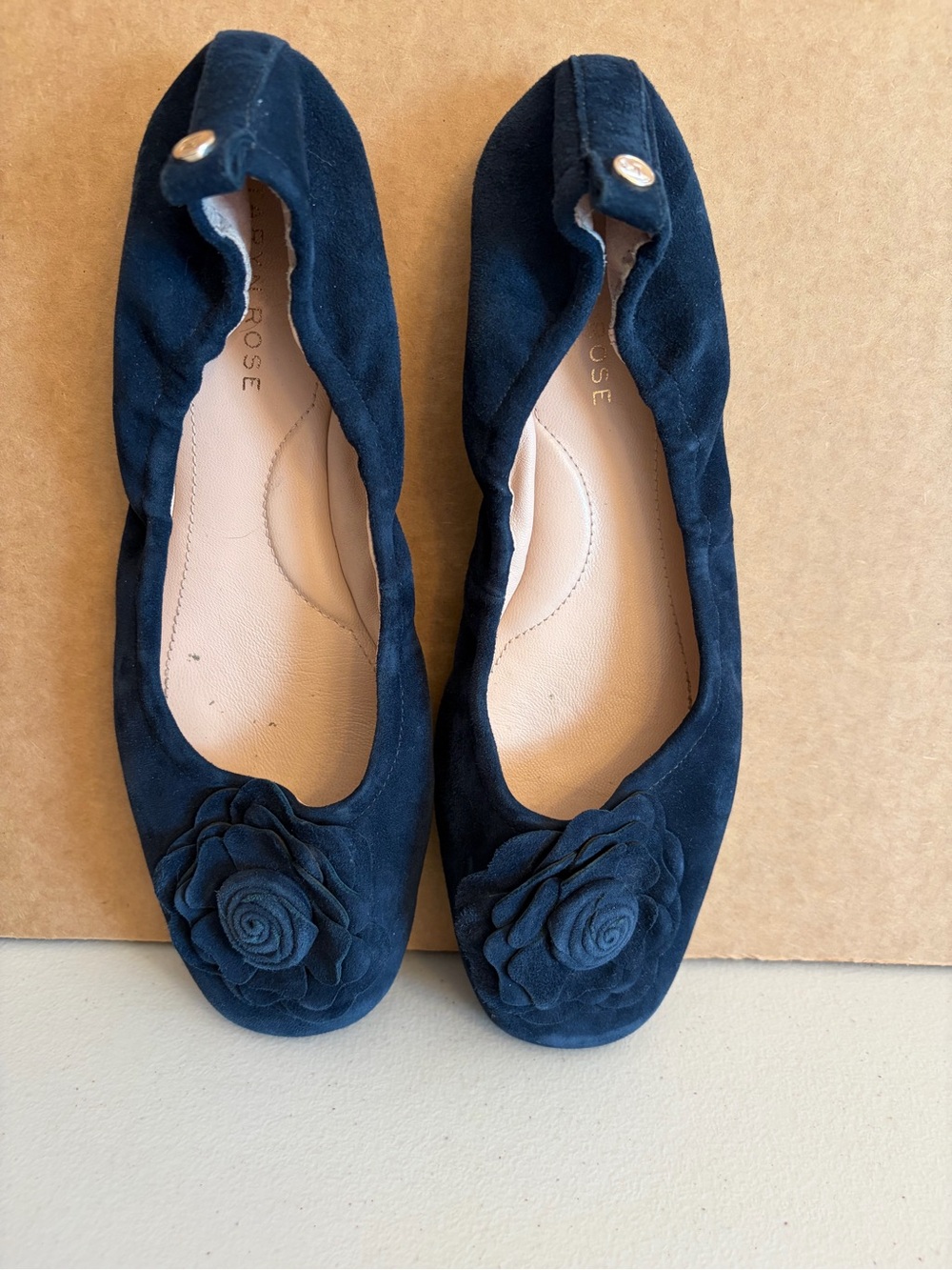 Taryn Rose 8.5 Navy Blue Suede Rosette Flower Ballet Flats Comfort Shoes